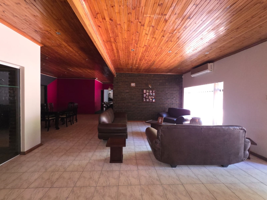 3 Bedroom Property for Sale in Vaalpark Free State